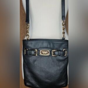 Michael Kors EUC Hamilton small black pebbled leather crossbody bag